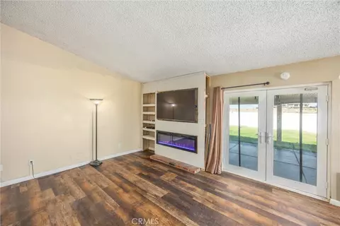 Living - 14742 Rivers Edge Rd, Helendale, CA 92342 photo 3 of 5