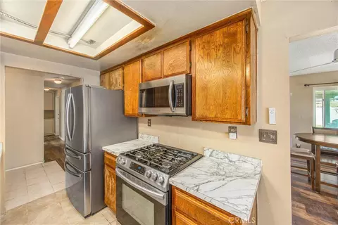 Kitchen - 14742 Rivers Edge Rd, Helendale, CA 92342 photo 3 of 6