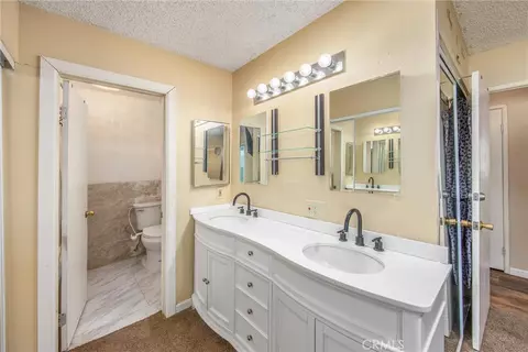 Bath - 14742 Rivers Edge Rd, Helendale, CA 92342 photo 2 of 2