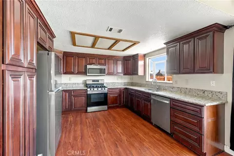 Kitchen - 1152 Borrego, Barstow, CA 92311 photo 1 of 3