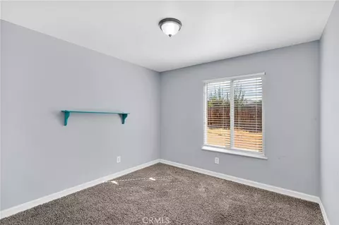 Bedroom - 11425 Kiowa Rd, Apple Valley, CA 92308 photo 1 of 4