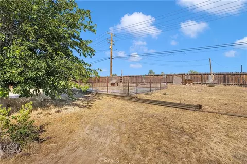 Exterior - 11425 Kiowa Rd, Apple Valley, CA 92308 photo 7 of 7