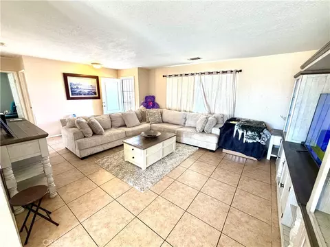 Living - 10885 9th Ave, Hesperia, CA 92345 photo 2 of 2
