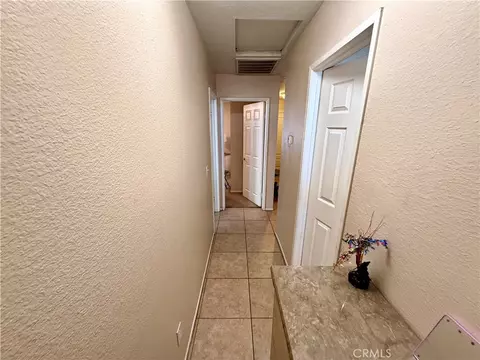 Entry Way - 10885 9th Ave, Hesperia, CA 92345 photo 1 of 2