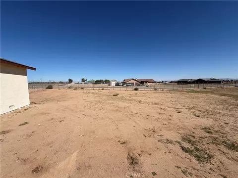 Exterior - 10885 9th Ave, Hesperia, CA 92345 photo 4 of 4