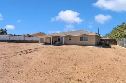 Exterior - 9357 Jacaranda Ave, Hesperia, CA 92345 photo 4 of 7