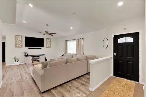 Entry Way - 9357 Jacaranda Ave, Hesperia, CA 92345 photo 1 of 2
