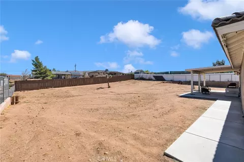 Exterior - 9357 Jacaranda Ave, Hesperia, CA 92345 photo 3 of 7