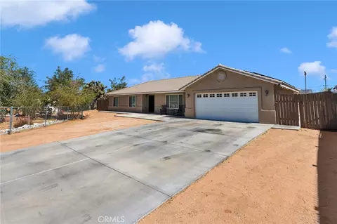 Exterior - 9357 Jacaranda Ave, Hesperia, CA 92345 photo 2 of 7