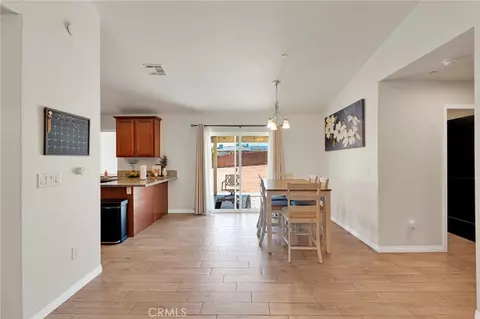 Entry Way - 9357 Jacaranda Ave, Hesperia, CA 92345 photo 2 of 2
