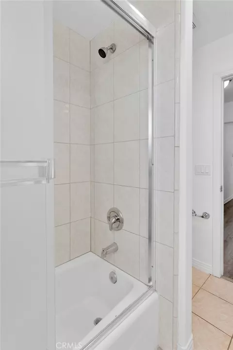 Bath - 9352 Cedar St, Phelan, CA 92371 photo 4 of 8