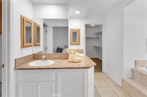 Bath - 9352 Cedar St, Phelan, CA 92371 photo 5 of 8