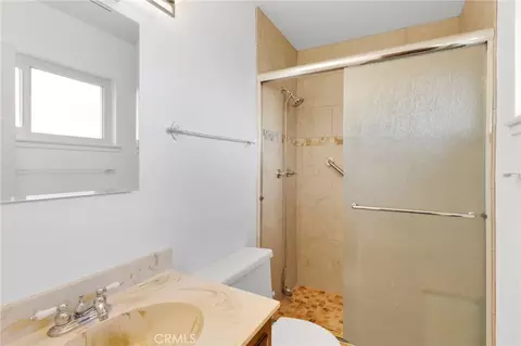 Bath - 11919 11th, Hesperia, CA 92345 photo 4 of 6