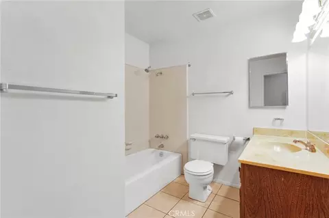 Bath - 11919 11th, Hesperia, CA 92345 photo 1 of 6