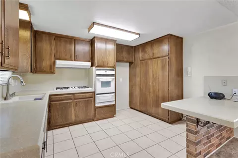 Kitchen - 11919 11th, Hesperia, CA 92345 photo 2 of 5