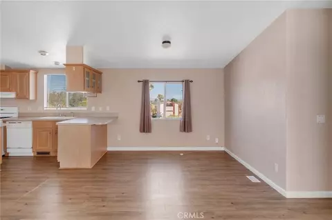 12945 Smith Rd, Phelan, CA 92371 photo 10