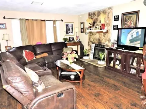 25659 Ash, Barstow, CA 92311 photo 2