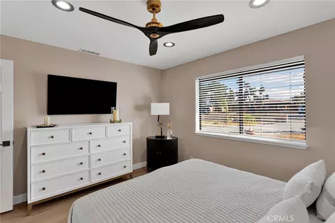 Bedroom - 20360 Ituma, Apple Valley, CA 92308 photo 9 of 10