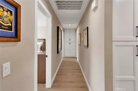 Entry Way - 20360 Ituma, Apple Valley, CA 92308 photo 3 of 5