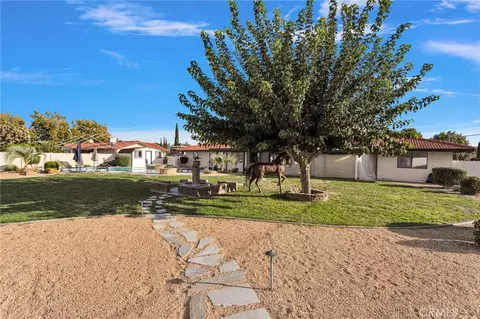 Exterior - 20360 Ituma, Apple Valley, CA 92308 photo 11 of 17