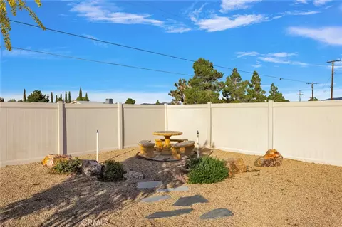 Exterior - 20360 Ituma, Apple Valley, CA 92308 photo 14 of 17