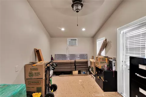 Entry Way - 20360 Ituma, Apple Valley, CA 92308 photo 5 of 5