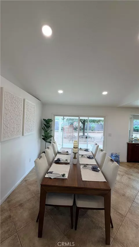 Dining - 9275 Rattlesnake, Phelan, CA 92371 photo 1 of 1