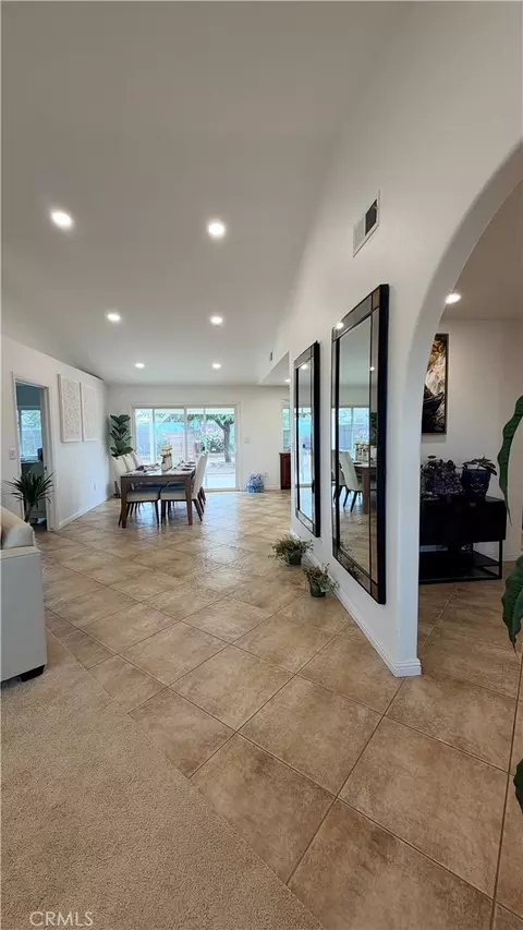 Entry Way - 9275 Rattlesnake, Phelan, CA 92371 photo 2 of 7
