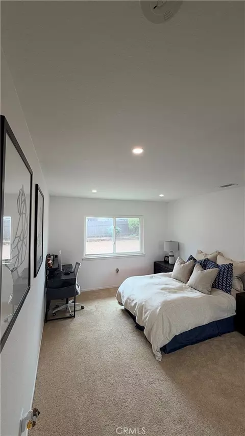 Bedroom - 9275 Rattlesnake, Phelan, CA 92371 photo 2 of 5