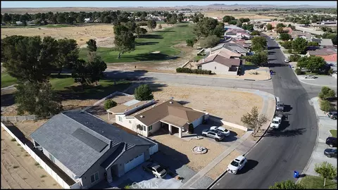 View/Area - 27400 Cloverleaf Ln, Helendale, CA 92342 photo 4 of 11