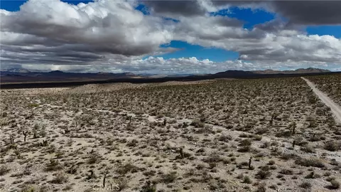 763 Bauer Rd, Lucerne Valley, CA 92356 photo 8