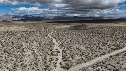 763 Bauer Rd, Lucerne Valley, CA 92356 photo 9
