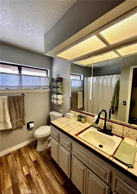Bath - 14070 Seminole, Apple Valley, CA 92307 photo 5 of 5