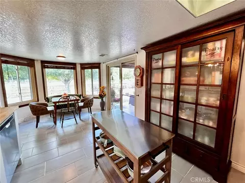 Kitchen - 14070 Seminole, Apple Valley, CA 92307 photo 2 of 5