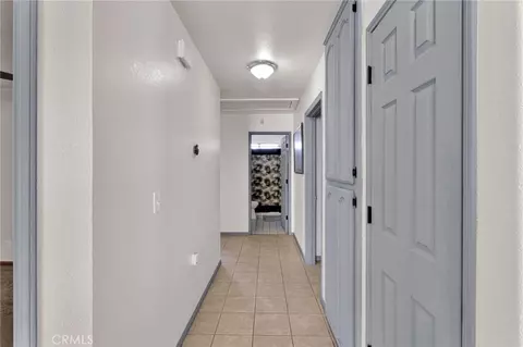 Entry Way - 18146 Orange, Hesperia, CA 92345 photo 2 of 3