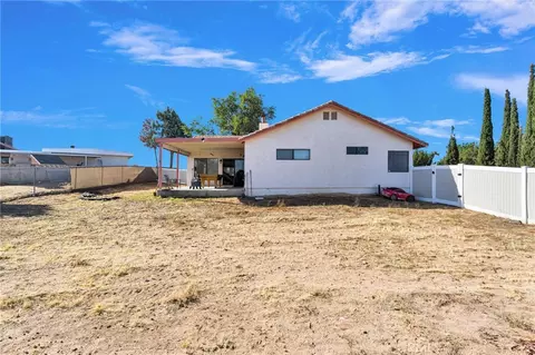Exterior - 18146 Orange, Hesperia, CA 92345 photo 7 of 9