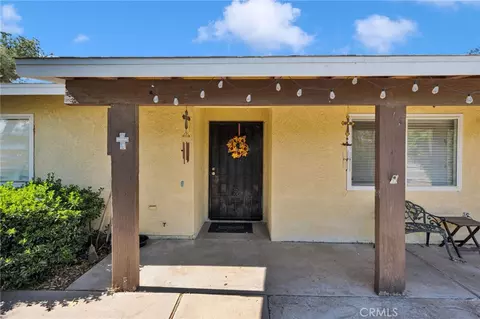 Exterior - 16167 Chestnut, Hesperia, CA 92345 photo 3 of 7