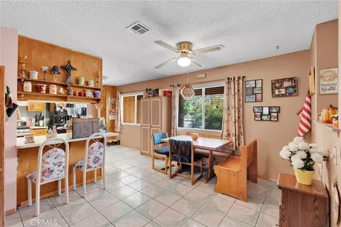Dining - 16167 Chestnut, Hesperia, CA 92345 photo 1 of 3