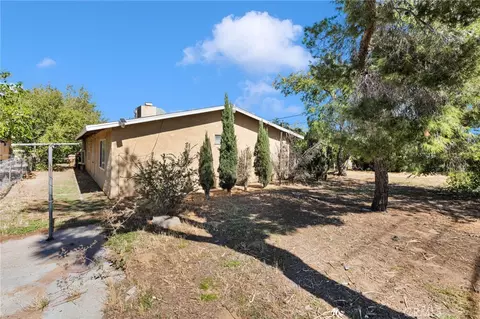 Exterior - 16167 Chestnut, Hesperia, CA 92345 photo 5 of 7