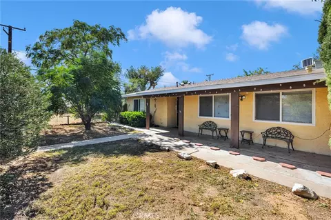 Exterior - 16167 Chestnut, Hesperia, CA 92345 photo 2 of 7