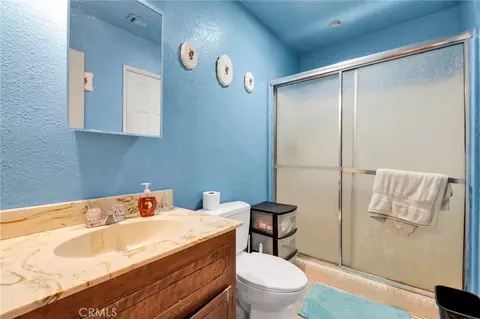 Bath - 16167 Chestnut, Hesperia, CA 92345 photo 1 of 3