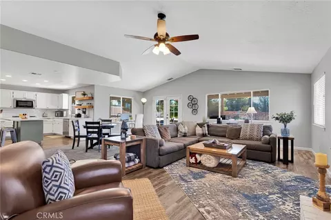 Living - 19649 Powhatan, Apple Valley, CA 92308 photo 2 of 2