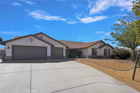 Exterior - 19649 Powhatan, Apple Valley, CA 92308 photo 3 of 10