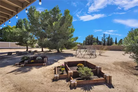 Exterior - 19649 Powhatan, Apple Valley, CA 92308 photo 6 of 10