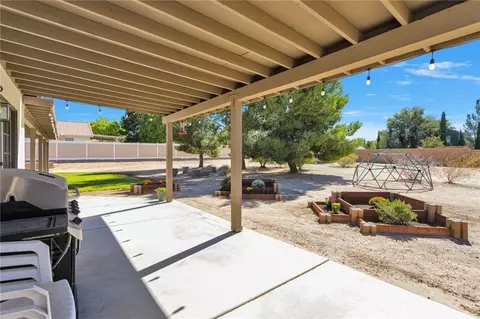 Exterior - 19649 Powhatan, Apple Valley, CA 92308 photo 5 of 10