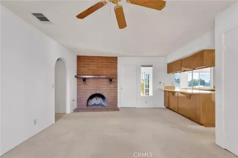 Living - 19203 Seneca Rd, Apple Valley, CA 92307 photo 9 of 9