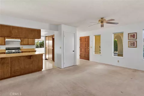 Living - 19203 Seneca Rd, Apple Valley, CA 92307 photo 7 of 9