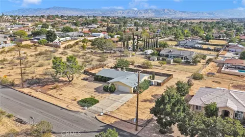 View/Area - 19203 Seneca Rd, Apple Valley, CA 92307 photo 3 of 10