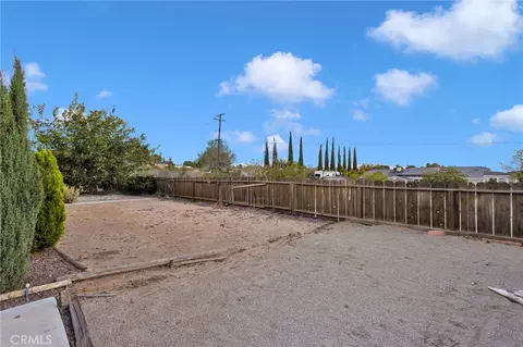 Exterior - 19203 Seneca Rd, Apple Valley, CA 92307 photo 9 of 12
