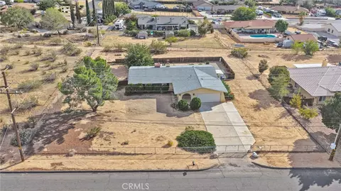 View/Area - 19203 Seneca Rd, Apple Valley, CA 92307 photo 2 of 10